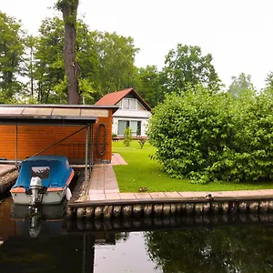  Ferienhaus Direkt An Der Spree Mit Kleinem Hafen Und Whirlpool